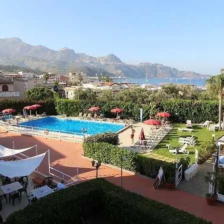 Residence Villa Giardini 3* Giardini-Naxos
