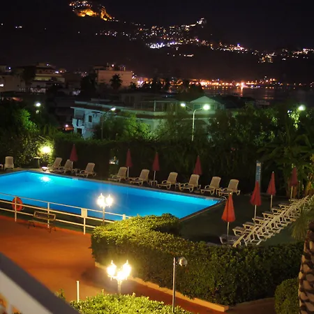 Residence Villa Giardini Hotel apartamentowy 3*