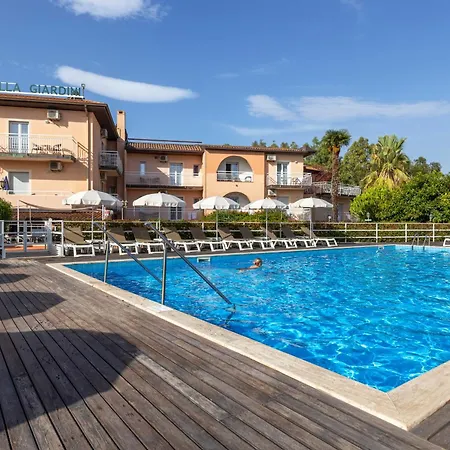 Residence Villa Giardini ジャルディーニ・ナクソス