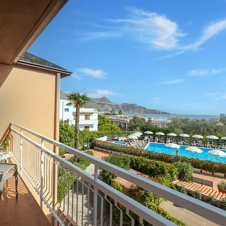 Residence Villa Giardini Джардини-Наксос
