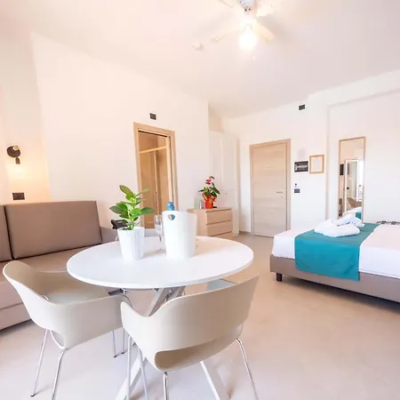 Residence Villa Giardini 3*