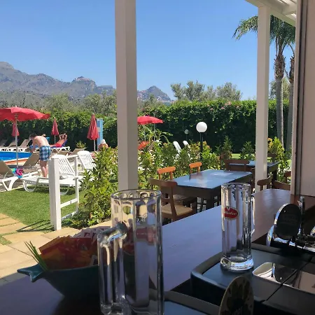 Residence Villa Giardini Hotel apartamentowy Giardini-Naxos