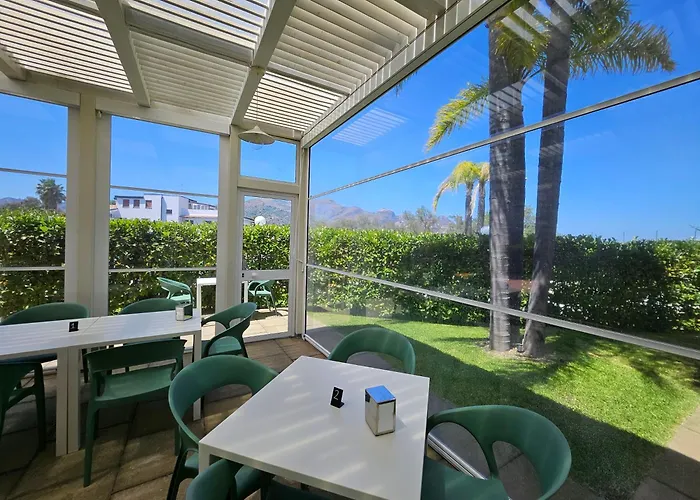 Residence Villa Giardini 3* גיארדיני נאקסוס