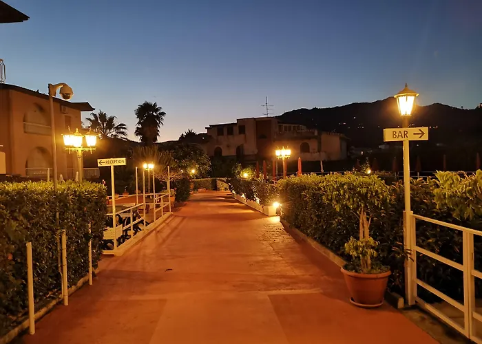 Residence Villa Giardini 3*