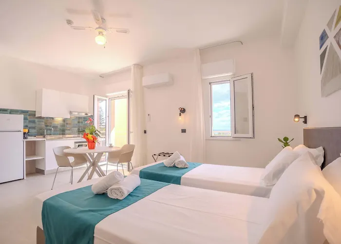 Residence Villa Giardini 3* גיארדיני נאקסוס