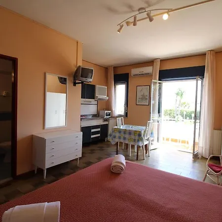 Residence Villa Giardini גיארדיני נאקסוס