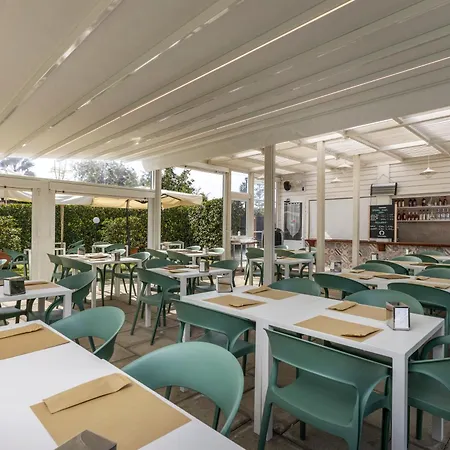 מלון דירות Residence Villa Giardini 3*