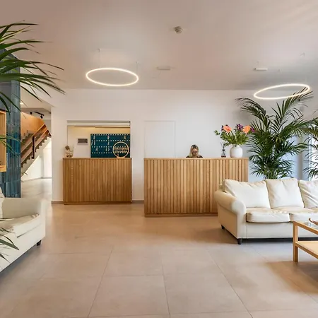 מלון דירות Residence Villa Giardini 3*