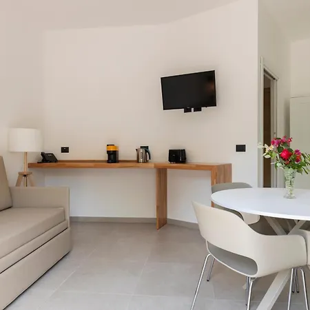 מלון דירות Residence Villa Giardini גיארדיני נאקסוס