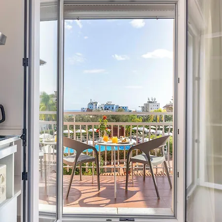 Residence Villa Giardini 3*