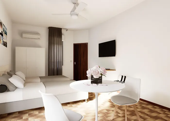 Residence Villa Giardini 3*