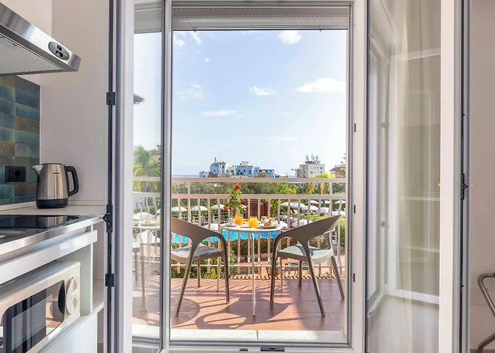 Residence Villa Giardini 3*